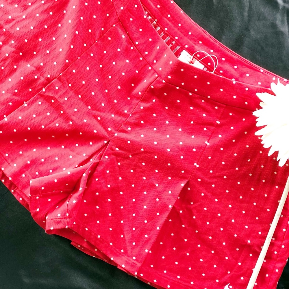 COPY - 🏌️‍♀️ shorts to die for! Be daring and Bol…